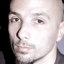 Da alex baroni (1997) ti nasconderai dentro i sogni miei ma io non dormiro' mi dovra' passare e quanti amori avrai bellissima canzone del grande alex baroni.che rimarrà sempre nei nostri cuori! Alex Baroni Lyrics Playlists Videos Shazam
