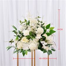 Falls sie fragen zu einer listung bei alles zur hochzeit im bereich ambiente > hochzeit blumen haben, kontaktieren sie uns! Blumenbouquet Blumenstrauss Fur Hochzeit Mieten Kunstblumen Deko