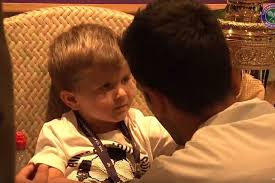 Odličan gem za đokovića i poezija na 15:40. Sine Dugo Si Me Cekao Jesi Gladan Novak Posle Osvajanja Vimbldona Imao NajslaÄ'i Razgovor Video Telegraf Rs