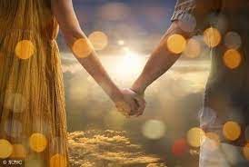 pin by joselyn lai on couple 情侣in 2020 holding hands hands