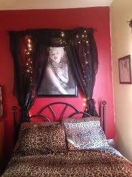 Marilyn Monroe Cheetah Print Lights And Black Curtains Bedroom Marilyn Monroe Bedroom Cheetah Bedroom Decor Marilyn Monroe Bathroom