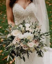 Check spelling or type a new query. Beliebte Hochzeitsblumen Fur Brautstrauss Und Deko Wann Bluht Was