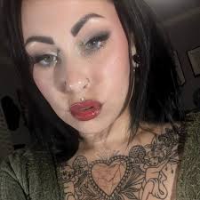 Casey Rocha (@vanity_case_makeup) • Instagram photos and videos