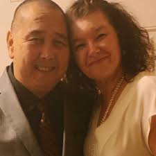 Soft close lid mechanism for toy chest