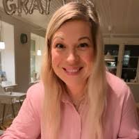 200+ perfiles de «Sara»