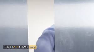 Free HD (Maserati XXX) Gets Stuck In The Elevator Custodian (Xander) Uses  Oil His Dong To Unstuck Her - Brazzers Vid