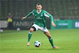 Der mittelfeldakteur vom sv werder bremen kommt demnach als ersatz für baptiste santamaria, den die breisgauer am dienstag in richtung frankreich verabschiedet haben. Werder Bremen Maxi Eggestein Forciert Wechsel