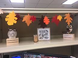 Fall Cubicle Decor Target Michaels Fall Office Decorations Holiday Office Decor Christmas Cubicle Decorations
