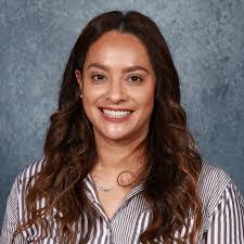 Lizette Guzman's Instagram, Twitter & Facebook