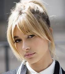 Coiffure Tendance 15 Facons De Porter La Frange En 2017 En 2020 Avec Images Coiffure Frange Coiffure Coupes De Cheveux Avec Frange
