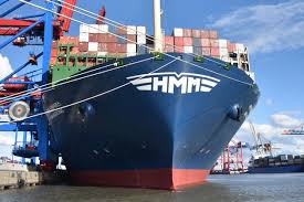 They are the largest container ships in the world, surpassing the previous gülsün class (23,756 teu). First Call In Hamburg By World S Largest Containership Hmm Algeciras Euro Logistics Portal