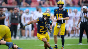 Ericeira escorts she has a very lovely shapely figure with