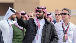 عين العاهل السعودي، الملك سلمان، نجله محمد بن سلمان وليا للعهد، ليحل بذلك محل ابن عمه محمد بن نايف. Ø§Ù„Ø£Ù…ÙŠØ± Ù…Ø­Ù…Ø¯ Ø¨Ù† Ø³Ù„Ù…Ø§Ù† ÙŠÙ„Ù‡Ù… Ø§Ù„Ø´Ø¨Ø§Ø¨ Ø¨Ø·Ù„ØªÙ‡ ÙÙŠ ÙÙˆØ±Ù…ÙŠÙ„Ø§ Ø¥ÙŠ Ø§Ù„Ø¯Ø±Ø¹ÙŠØ© Ø§Ù„Ø±Ø¬Ù„