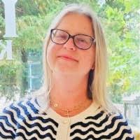 300+ perfiles de «Nyikos»