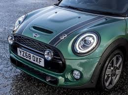 hace 60 anos surgio el mini y mini lo celebra con el 60 years edition mini cooper s mini mini cooper mini cooper s