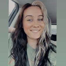 Hailey Wright's Instagram, Twitter & Facebook