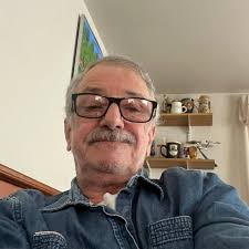 Is it true that someone in Texas paid $4000 for a Taylor Swift guitar just  to destroy it?