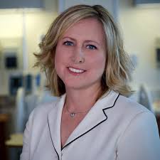 Jodi Sutherland, clinical associate professor of nursing, has won the 2021  Association of Nurses in AIDS Care (ANAC) HIV/Educator Award for her work  with routine HIV screening. She will receive the award