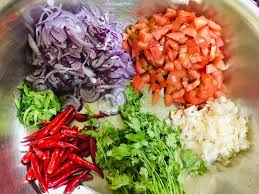 1/2 kg kaki ayam 3 biji tomato | dipotong nipis 3 biji bawang besar 3. Resepi Kerabu Kaki Ayam Paling Cair Di Mulut Iluminasi