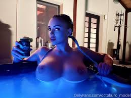 Эротика (красивые фото обнаженных, совсем голых девушек, арт-ню)   картинки, гифки, прикольные комиксы, интересные статьи по теме.