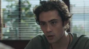 Il est gravement dénutri et en état de déshydratation. Tysv84xac3kv0m