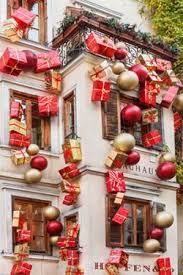 A christmas decoration is any of several types of ornamentation used at christmastime and the greater holiday season. 23 Wonderful Outdoor Christmas Decoration Ideas Lovetoknow