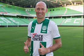 Arjen robben, 36, from netherlands fc groningen, since 2020 right winger market value: Arjen Robben 36 Comes Out Of Retirement To Make Dream Transfer Return To Boyhood Club Groningen After Fan Pleas