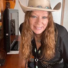 give me the aux at your own risk 🎶 @ellalangleymusic