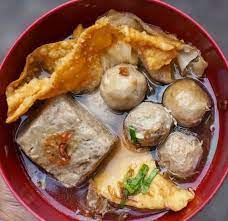 Semangkuk Bakso Atau Bakwan Malang Memang Susah Ditolak Ada Bakso Bakso Tahu Dan Pangsit Goreng Foto Instagram Ide Makanan Makanan Dan Minuman Makanan