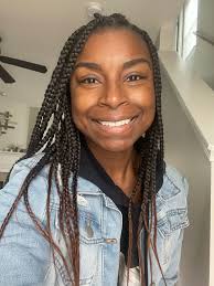 Hey ladies! I'm Brianna, most people call me Bri. Native New Yorker that  transplanted to the south. I'm 29 and I'm here to find my tribe of  friendssss lol solo dates are