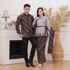 Dengan celana putih dan tulle embroidery blouse tetap memberi kesan formal. Buy Kebaya Brokate Prophet Engagement Clothes Conditions Couple Sarimbit Batik Uniform Bridesmaid Groom Alita 2 Kebaya Brokat Lamaran Tunangan Baju Kondangan Couple Sarimbit Batik Seragam Bridesmaid Groom Alita 2 Seetracker Malaysia