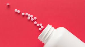 For adults, doctors recommend 2.4 micrograms a day. Vitamin B12 Dosage How Much Should You Take Per Day