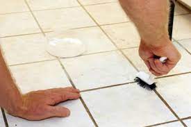 Krem temizleyiciler daha yoğun kirler üzerinde etkilidir. Duvarda Dolapta Ve Banyoda Olusan Kuf Nasil Temizlenir Yemek Com