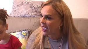 Niño de 6 años recreó la historia de “Mi Pobre Angelito” por un error de la  aerolínea