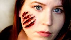Diy Halloween Schminke Mit Hausmitteln Und Alltaglichen Dingen Diy Halloween Schminke Halloween Schminke Selber Machen Und Narben Schminken