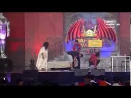 Download maharaja lawak mega bocey 2017 beb. Persembahan Zaman Kolej Sepahtu Maharaja Lawak Mega 2013 Minggu 12