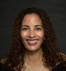 Diana Weis's Instagram, Twitter & Facebook