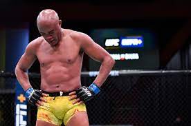 Anderson da silva is a brazilian professional mixed martial artist who currently is signed with the ufc. Anderson Silva Released By Ufc With One Fight Remaining As Dana White Urges Legend To Retire After Uriah Hall Loss