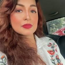 Laura Dorado's Instagram, Twitter & Facebook