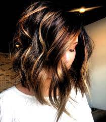 Dark Bob With Copper And Golden Blonde Highlights Hair Colors Ideas For Brunett Blonde Hair Color Streaks Blonde Hair Color Balayage Hair Color Highlights