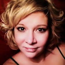 Stacy Lay's Instagram, Twitter & Facebook