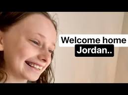 Surprised Jordan with her NEW house!❤️