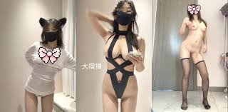 S 급 가슴 섹시 여신이 다양한 도발적인 누드 댄스를 선보이고 + 궁극의 얼굴 여신이 궁극의 비밀을 드러낸다! 이 엉덩이는 너무  중독성이 있어 S-class busty sexy goddess performs various provocative nude dances  +