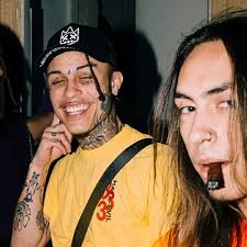 Listen to 17 feat. lil skies