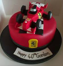 Mit 1000 grand prix teilnahmen liegt die scuderia ferrari einsam an der spitze der formel 1 statistik. 11 Formel 1 Ideen Formel 1 Kuchen Kuchen In Autoform