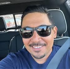 😲😲👀👀 This Steelers fan shit himself at the game then went and washed in  the sink then went back. DEDICATION!!!! 🤣🤣