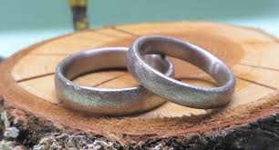 Diese ringe sind nämlich alles andere als standard. Klassische Eheringe Susanne Krist Goldschmiede