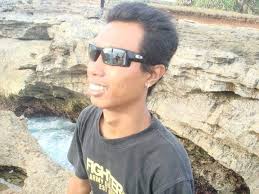 What are some accommodation recommendations near the beach and restaurants  in Bali for a family of 2 adults and 3 kids during 4th July-7th or 7th-10th?