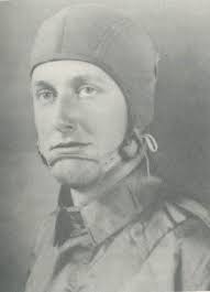 Datos Freak :: Curiosidades :: Datos Curiosos -grito geronimo paracaidista  aubrey eberhardt>