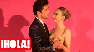 Según ha confirmado 'jaleos', los dos intérpretes protagonistas de la serie 'élite' decidieron romper el pasado mes de julio después de que su última aparición pública se produjera durante la. Los Protagonistas De Elite La Quimica Entre Ester Exposito Y Alvaro Rico Youtube